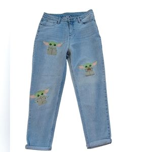Star Wars The Mandalorian The Child Mom Jeans  Size 9